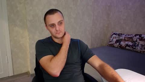 Snapshot of john_3019 chatting on October 25, 6:35 pm John online show from October 25, 6:35 pm