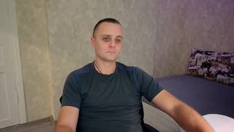 Snapshot of john_3019 chatting on November 3, 8:10 pm John online show from November 3, 8:10 pm