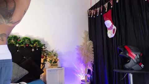 John  online show from November 26, 11:11 am