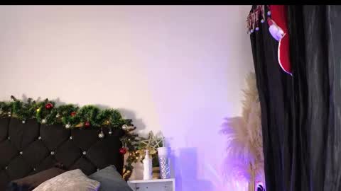 John  online show from December 3, 11:08 am