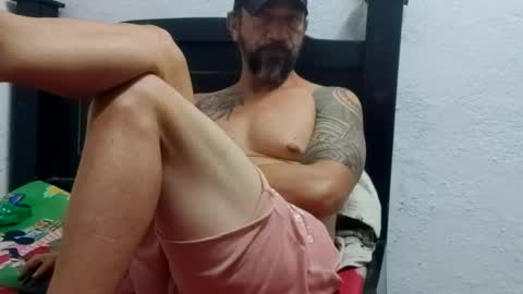 Snapshot of john_balthor chatting on February 5, 11:17 pm online show from February 5, 11:17 pm