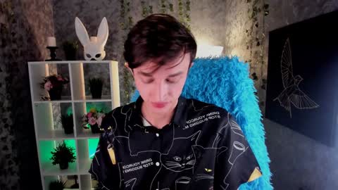 Snapshot of john_weasley chatting on December 18, 8:03 pm John online show from December 18, 8:03 pm