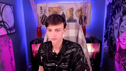 Snapshot of john_weasley chatting on January 4, 12:49 pm John online show from January 4, 12:49 pm