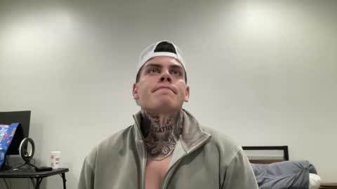 Snapshot of johnafterdark chatting on January 17, 5:42 am JAXX online show from January 17, 5:42 am