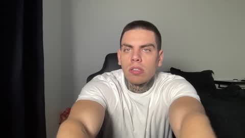 JAXX online show from December 16, 1:43 am