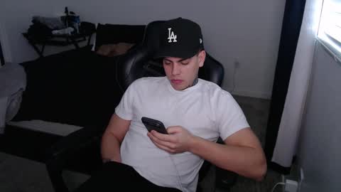 JAXX online show from January 8, 5:04 pm