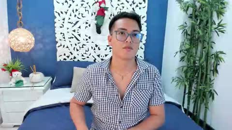 Snapshot of johnbelrose chatting on November 17, 7:19 pm johnbelrose online show from November 17, 7:19 pm