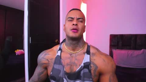 Snapshot of johnbelt_ chatting on December 3, 9:24 pm john belt online show from December 3, 9:24 pm