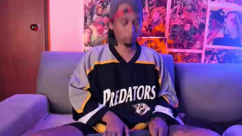 John carrie    Independent  Help me reach my goal 100 likes and 10000 followers  online show from January 14, 2:17 am