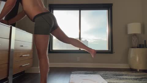 J online show from January 7, 11:40 pm