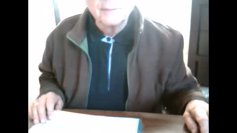 Snapshot of johnjohn6226623 chatting on October 28, 1:25 pm johnjohn6226 online show from October 28, 1:25 pm