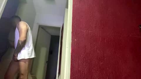 Snapshot of johnjow10 chatting on February 16, 5:15 am JOHN online show from February 16, 5:15 am