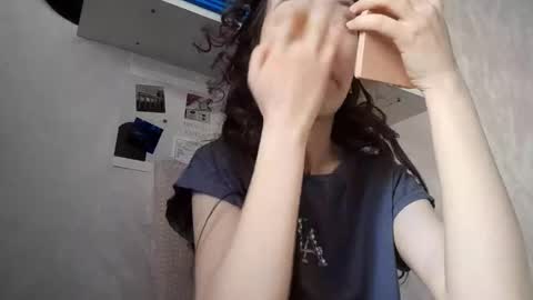 Snapshot of johnmerli chatting on November 30, 3:10 am Molly online show from November 30, 3:10 am