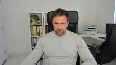 johnnydough82 online show from December 2, 8:30 am