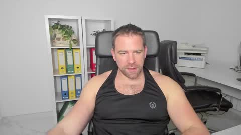 johnnydough82 online show from January 18, 4:48 am