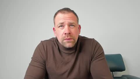 johnnydough82 online show from March 8, 6:10 am