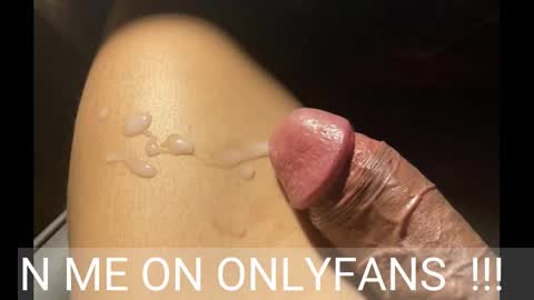 Snapshot of johnnyfun_xxx chatting on January 15, 4:36 am Johnnystrongarms                 online show from January 15, 4:36 am