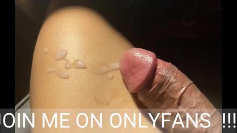 Snapshot of johnnyfun_xxx chatting on March 8, 4:45 am Johnnystrongarms                 online show from March 8, 4:45 am