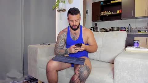 Snapshot of johnnygrayson_ chatting on December 8, 8:58 pm JOHNNY online show from December 8, 8:58 pm