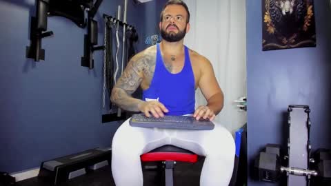 Snapshot of johnnygrayson_ chatting on January 31, 11:35 pm JOHNNY online show from January 31, 11:35 pm