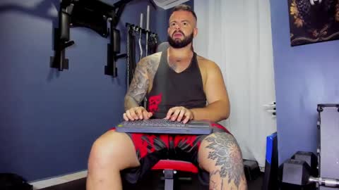 Snapshot of johnnygrayson_ chatting on February 2, 11:32 pm JOHNNY online show from February 2, 11:32 pm