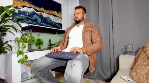 Snapshot of johnnygrayson_ chatting on February 19, 12:25 am JOHNNY online show from February 19, 12:25 am