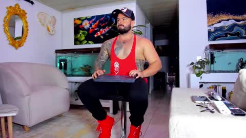 Snapshot of johnnygrayson_ chatting on March 6, 12:10 am JOHNNY online show from March 6, 12:10 am