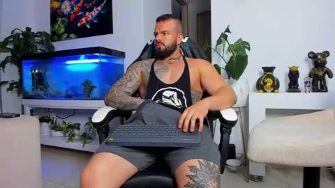 Snapshot of johnnygrayson_ chatting on September 19, 11:49 pm JOHNNY online show from September 19, 11:49 pm