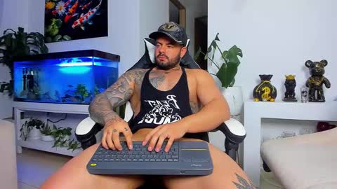 Snapshot of johnnygrayson_ chatting on September 29, 11:42 pm JOHNNY online show from September 29, 11:42 pm