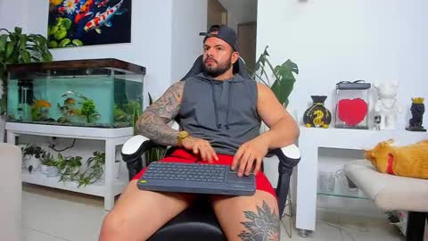 Snapshot of johnnygrayson_ chatting on October 5, 12:53 am JOHNNY online show from October 5, 12:53 am