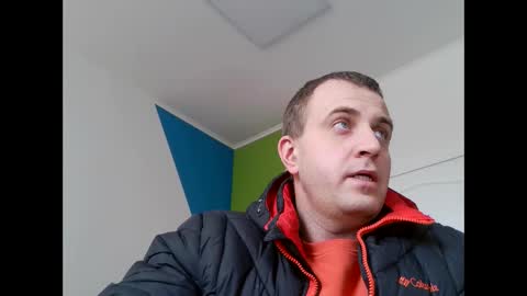 Snapshot of johnoreon chatting on December 21, 11:01 am johnoreon online show from December 21, 11:01 am