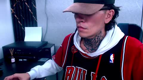 johnsonisaac94  online show from February 16, 4:42 am