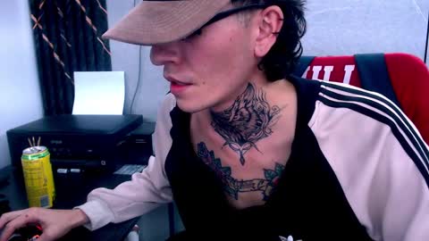 johnsonisaac94  online show from February 16, 7:48 am