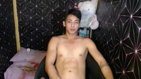 johnydestroyer online show from December 17, 8:42 am