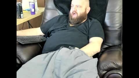 Snapshot of joi4you chatting on February 19, 5:49 am Voyeur online show from February 19, 5:49 am