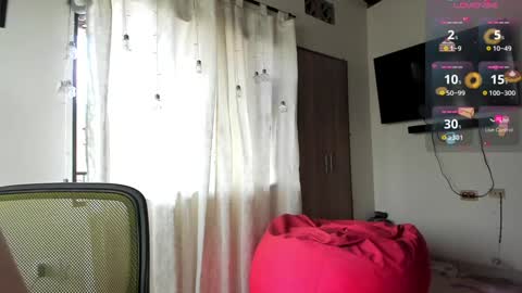 jolie_reyes1 online show from December 7, 6:37 pm