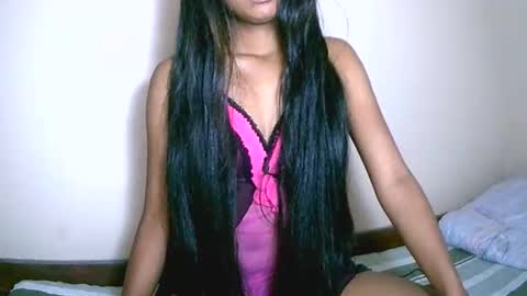 joliekah27 online show from September 26, 10:30 am