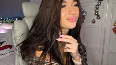 Snapshot of jolly_kris chatting on January 10, 7:14 am Kristina online show from January 10, 7:14 am