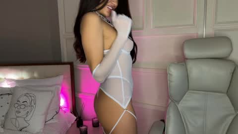 Snapshot of jolly_kris chatting on January 24, 1:13 am Kristina online show from January 24, 1:13 am