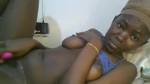 jollynabeb online show from September 18, 8:55 pm