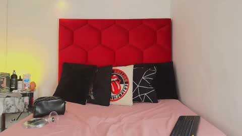 Snapshot of jonas_hiill chatting on February 19, 1:06 pm Jonas online show from February 19, 1:06 pm