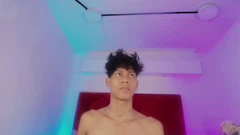 Snapshot of jonas_hiill chatting on September 9, 12:59 pm Jonas online show from September 9, 12:59 pm