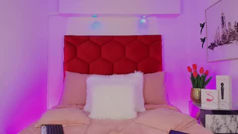 Snapshot of jonas_hiill chatting on September 25, 2:43 pm Jonas online show from September 25, 2:43 pm