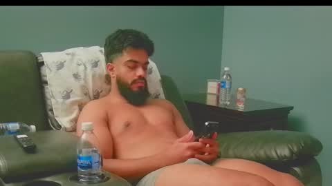 Snapshot of jonathanliyaz1 chatting on September 19, 3:02 pm royjon online show from September 19, 3:02 pm
