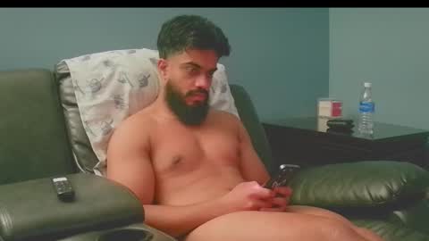 Snapshot of jonathanliyaz1 chatting on September 21, 8:21 pm royjon online show from September 21, 8:21 pm
