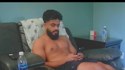Snapshot of jonathanliyaz1 chatting on September 22, 8:00 pm royjon online show from September 22, 8:00 pm