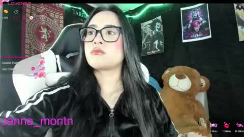 Snapshot of jonathanrwick chatting on November 13, 2:54 am Janna online show from November 13, 2:54 am