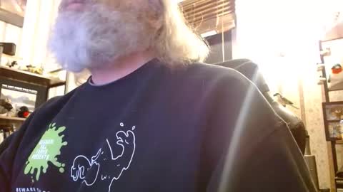 Snapshot of joncpics chatting on February 14, 3:47 am joncpics online show from February 14, 3:47 am