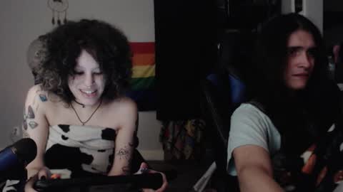 Snapshot of jonmessfan chatting on November 8, 10:52 pm jonmessfan online show from November 8, 10:52 pm