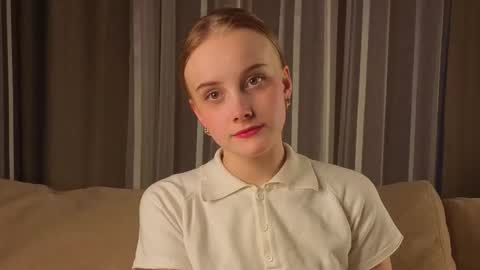 Snapshot of jonnienita chatting on February 28, 11:22 am Alice online show from February 28, 11:22 am